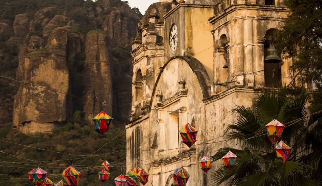 Tepoztlán: Energy, Hand-Craft & Mountain Silence on CDMX’s Doorstep