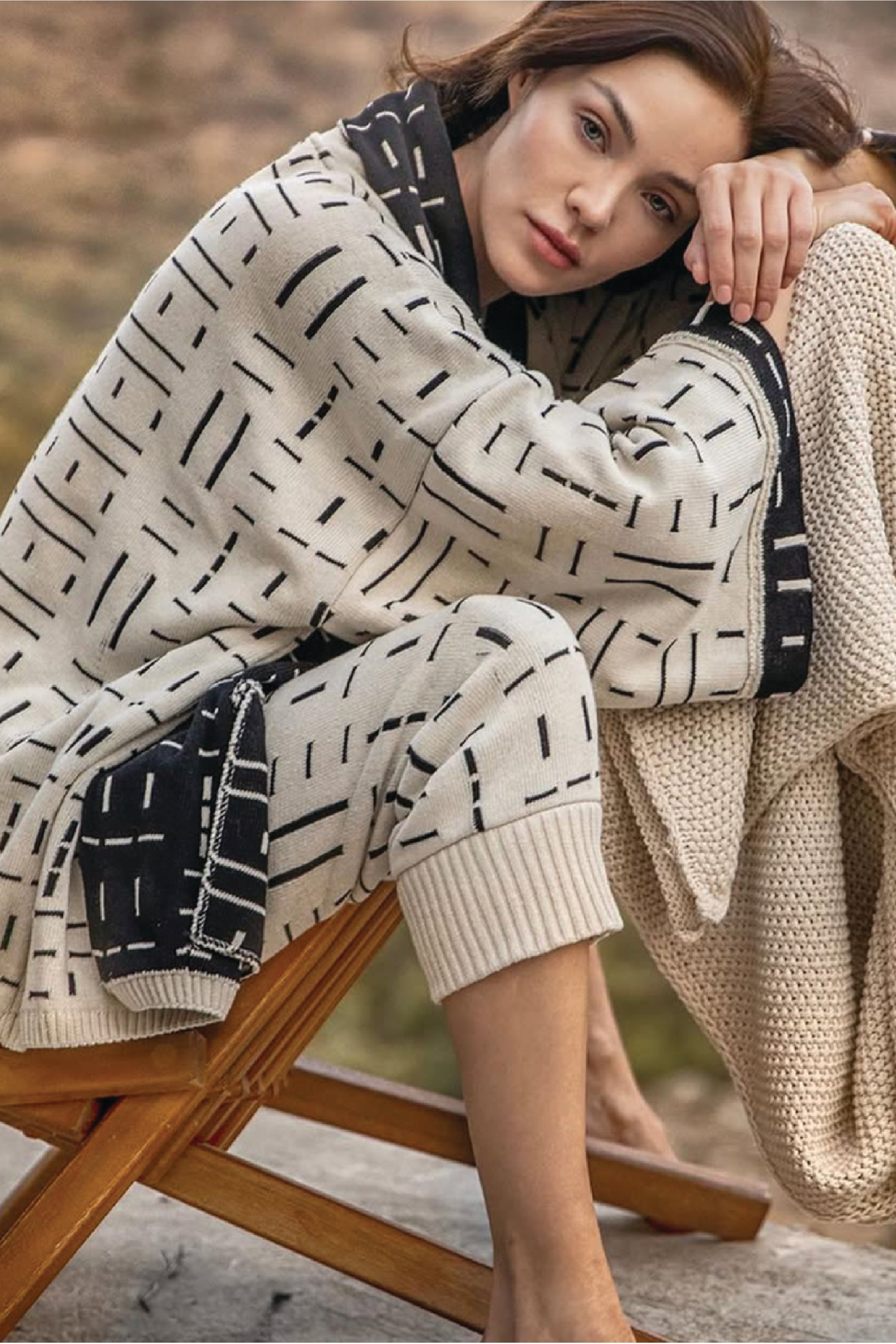 Tenoch Ash & Black Lounge Robe